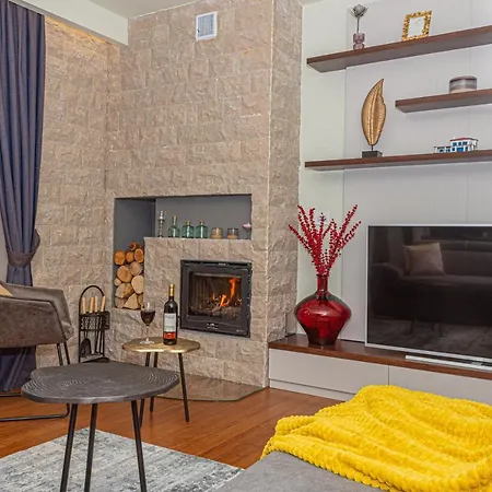 Villa Romansa Miljevci With Private Tennis Court, Heated Pool, Jacuzzi And Sauna