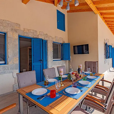 فيلة Romansa Miljevci With Private Tennis Court, Heated Pool, Jacuzzi And Sauna