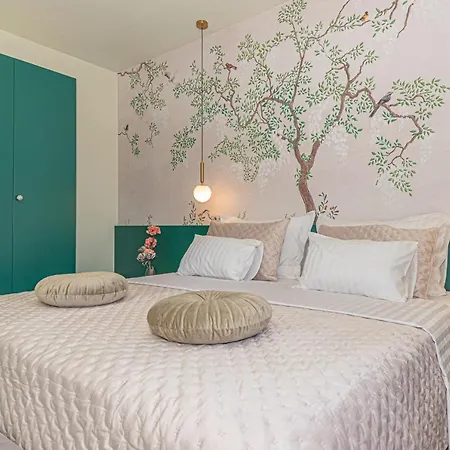 Villa Romansa Miljevci With Private Tennis Court, Heated Pool, Jacuzzi And Sauna Villa
