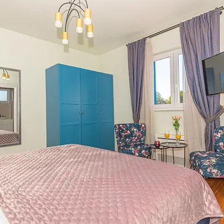 Villa Villa Romansa Miljevci With Private Tennis Court, Heated Pool, Jacuzzi And Sauna *