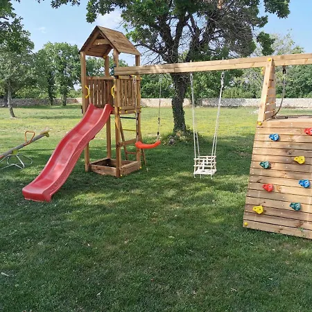 Romansa Miljevci Near Krka National Park Siritovci