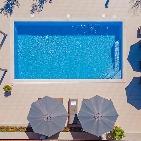 Villa Villa Romansa Miljevci With Private Tennis Court, Heated Pool, Jacuzzi And Sauna *