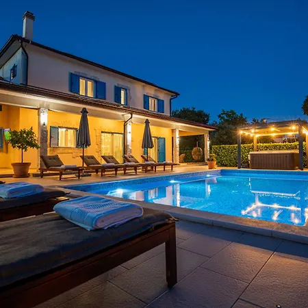 فيلة Romansa Miljevci With Private Tennis Court, Heated Pool, Jacuzzi And Sauna
