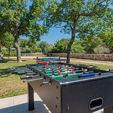 Villa Romansa Miljevci Near Krka National Park *