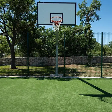 Villa Romansa Miljevci With Private Tennis Court, Heated Pool, Jacuzzi And Sauna *