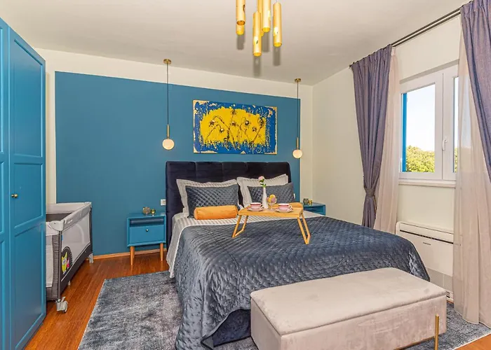 Romansa Miljevci Near Krka National Park