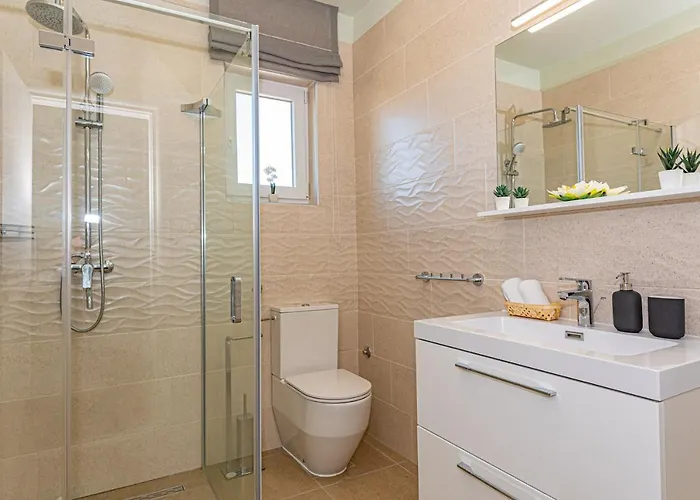 Romansa Miljevci Near Krka National Park * Siritovci