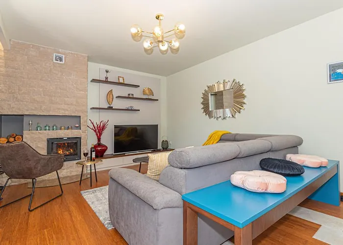 Villa Romansa Miljevci Near Krka National Park *