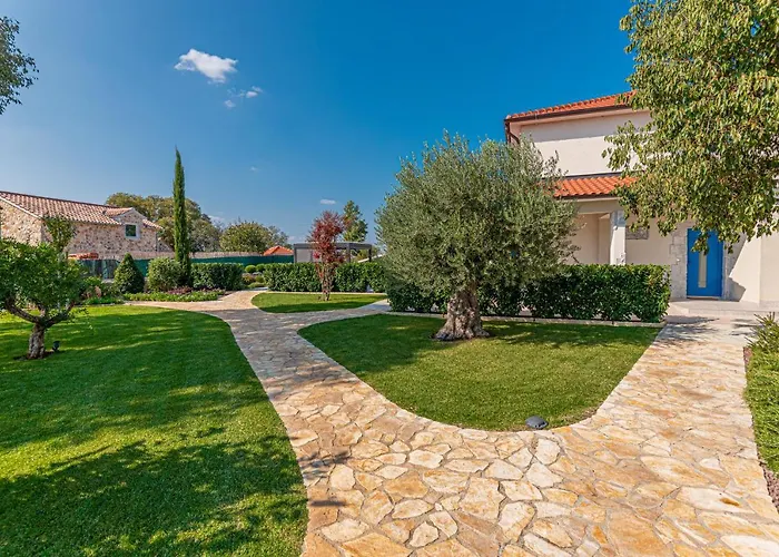 Romansa Miljevci Near Krka National Park * Siritovci