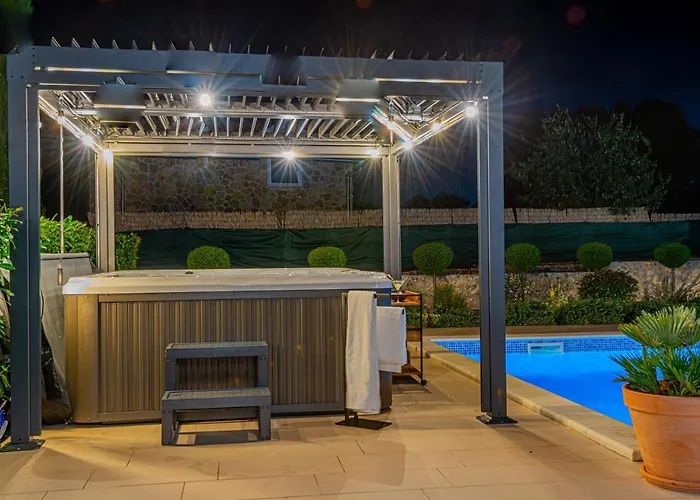 Romansa Miljevci Near Krka National Park Villa