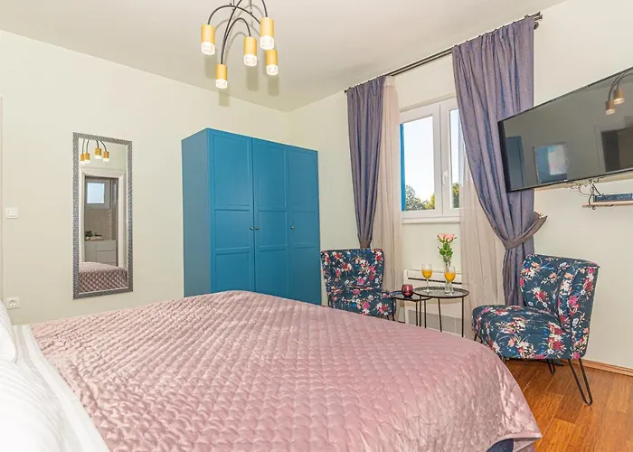 Villa Romansa Miljevci Near Krka National Park *