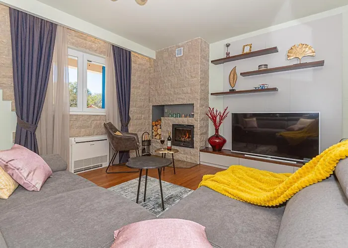 Romansa Miljevci Near Krka National Park * Širitovci