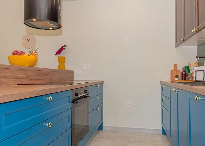 Romansa Miljevci Near Krka National Park