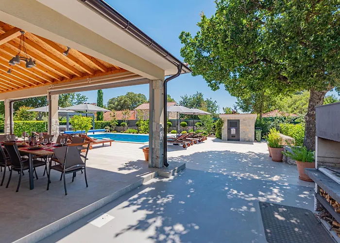 Romansa Miljevci Near Krka National Park * Siritovci