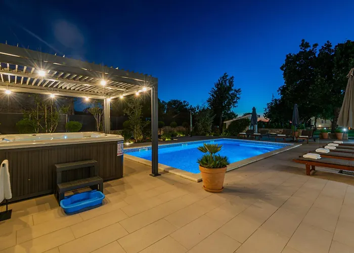 Romansa Miljevci Near Krka National Park *