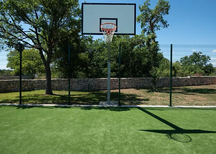 Romansa Miljevci Near Krka National Park *